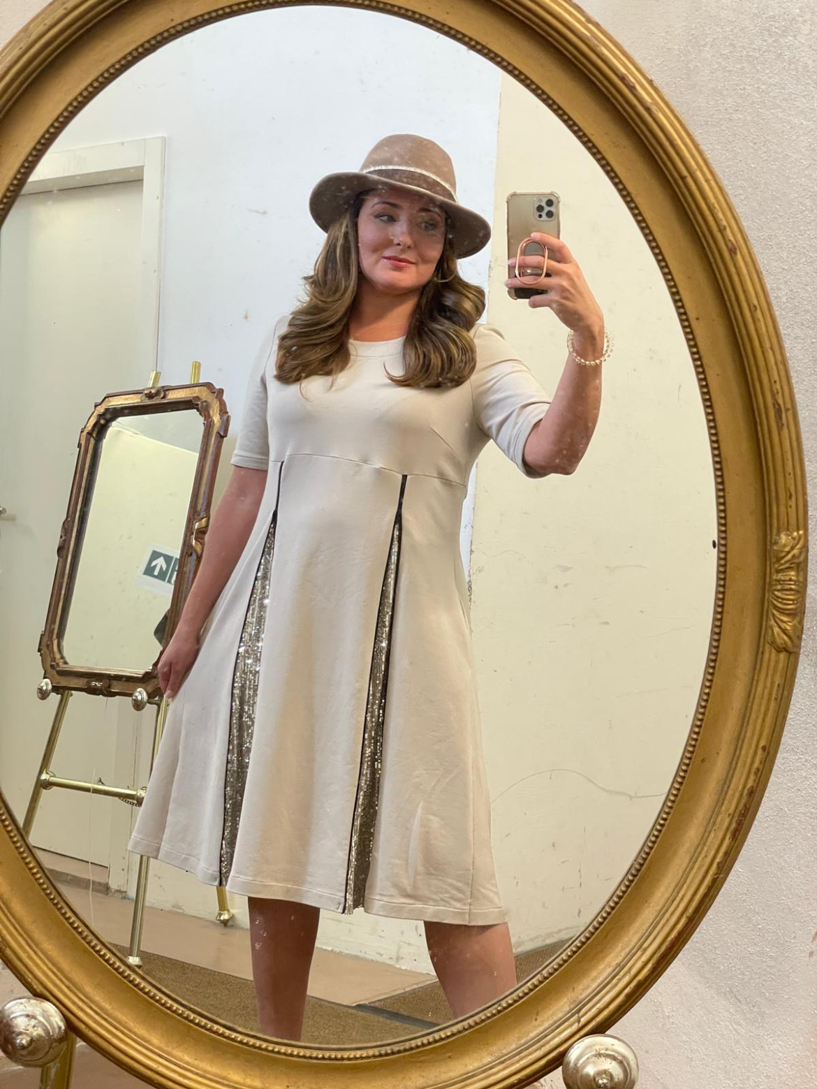 Madame zip, Kleid mit Pailletten, Nachhaltige Mode, Made in Augsburg, Germany, wandelbare Kleider, zwei Kleider in einem Kleid